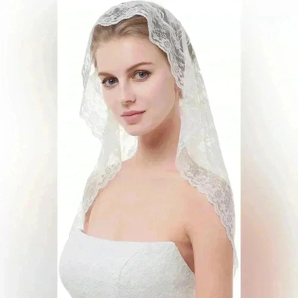 Wedding Bridal Short Lace White Veil Shoulder Length Applique Lace Edge - Picture 5 of 10